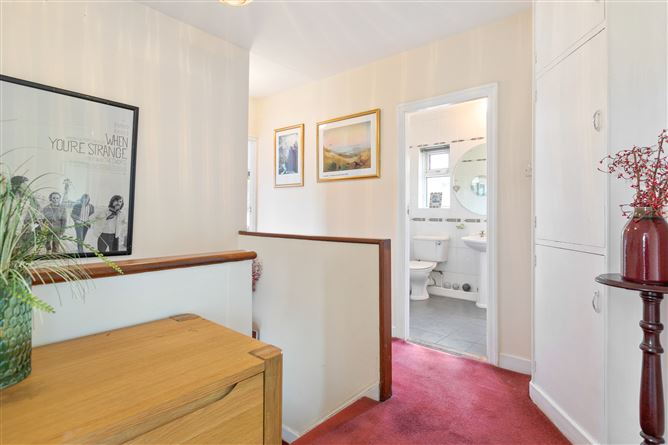 8 Milltown Grove, Churchtown,   Dublin 14