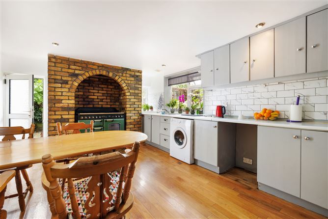 8 Loreto Terrace, Loretto Avenue, Bray, Co. Wicklow