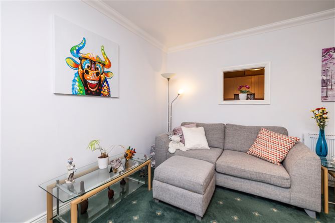 https://photos-a.propertyimages.ie/media/2/3/8/4928832/f8d620b7-41a9-4742-b068-8f360458b017_l.jpg