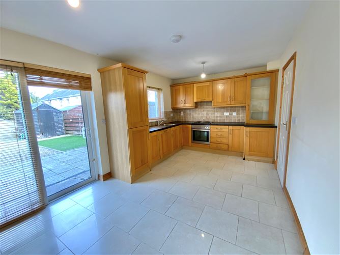 100 Meadowgate, Gorey, Wexford