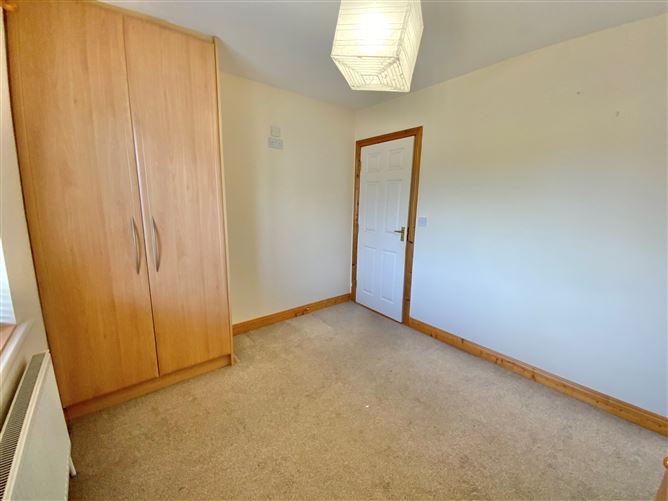 100 Meadowgate, Gorey, Wexford