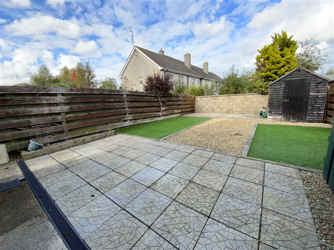 100 Meadowgate, Gorey, Wexford