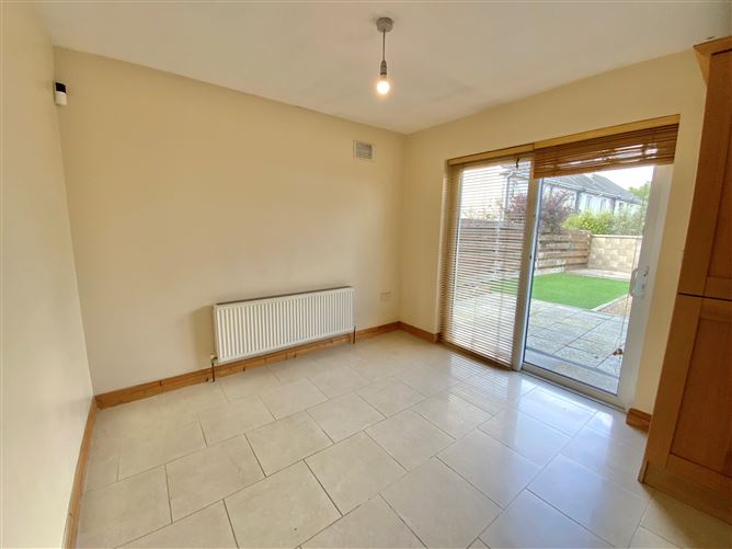 100 Meadowgate, Gorey, Wexford