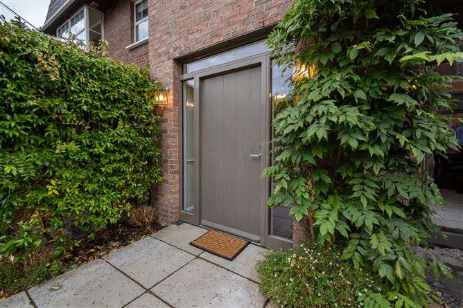 Leeson place, Saint Kevin's, Dublin 2