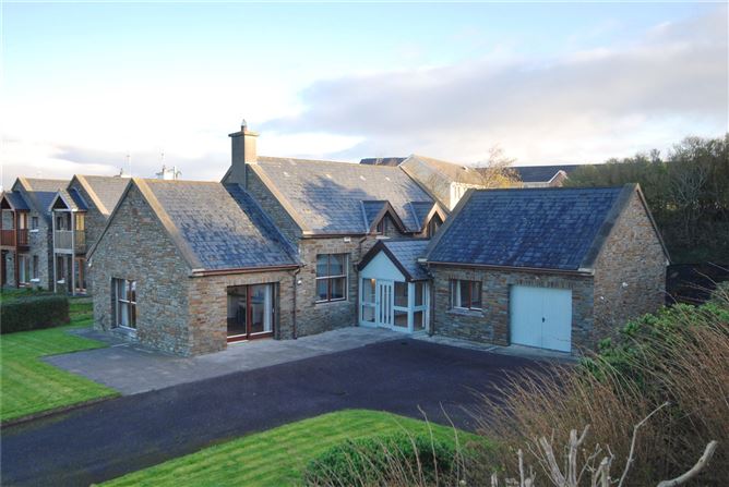 9 Castlefields, Baltimore, Co. Cork