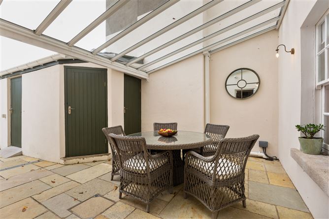 1 Lower Prince Edward Terrace, Blackrock, Co. Dublin