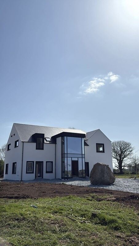 Ensuite Large Private Bedroom, Caherconlish, Co. Limerick