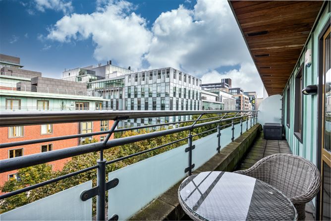 211 Longboat Quay South, Grand Canal Dk, Dublin 2