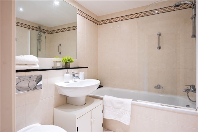211 Longboat Quay South, Grand Canal Dk, Dublin 2