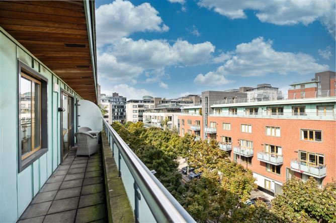 211 Longboat Quay South, Grand Canal Dk, Dublin 2
