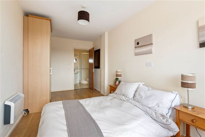 Photo 11 of 19 — 31 Frascati Hall, Sweetman`s Avenue, Blackrock, County Dublin