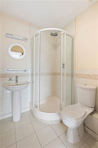 Photo 12 of 19 — 31 Frascati Hall, Sweetman`s Avenue, Blackrock, County Dublin