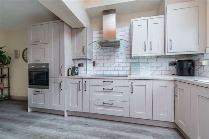 Photo 10 of 38 — 15 Elmfield Avenue, Clarehall, Dublin 13