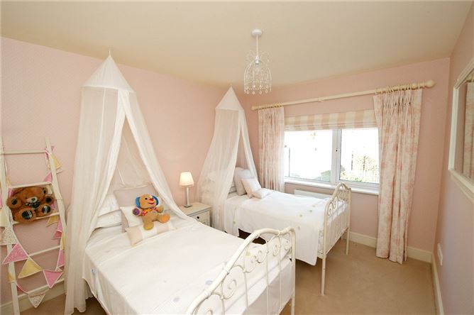 5 Drakes Point, Crosshaven, Co. Cork