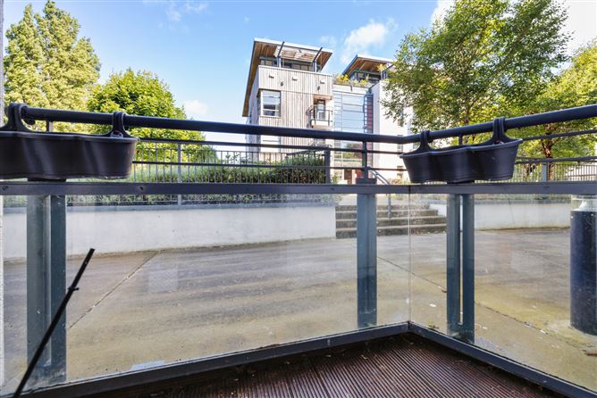 3 Mountain View, The Headlands, Putland Road, Bray, Co. Wicklow