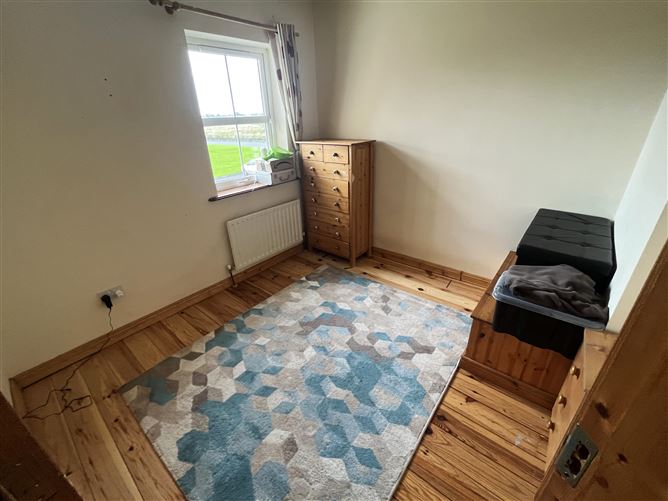10 Ashford Court, Claremorris, Mayo