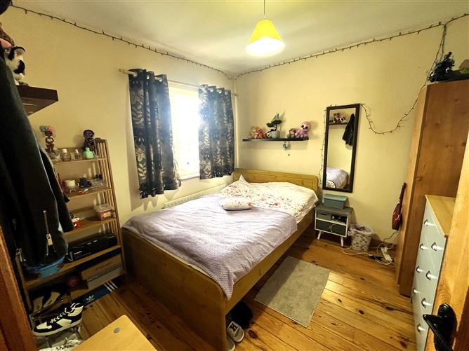 10 Ashford Court, Claremorris, Mayo