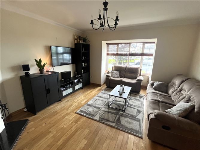 10 Ashford Court, Claremorris, Mayo