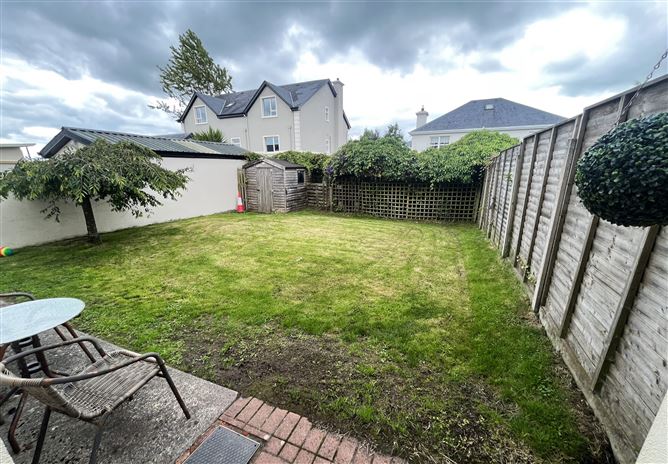 10 Ashford Court, Claremorris, Mayo