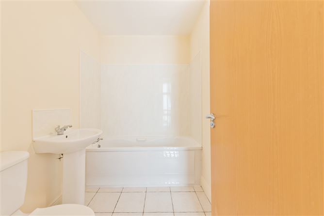 137 Hunters Green, Hunters Wood, Ballycullen, Dublin 24