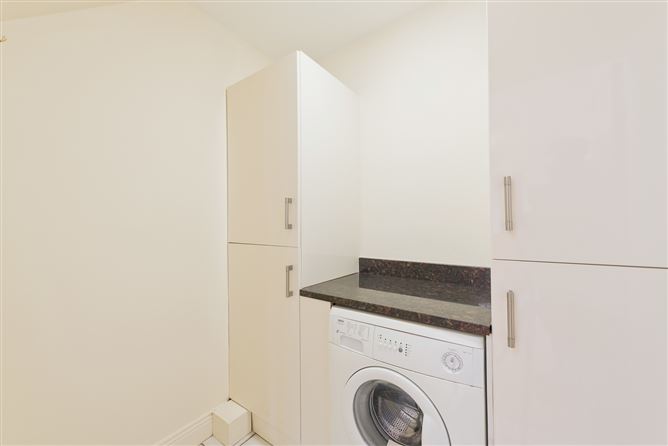 137 Hunters Green, Hunters Wood, Ballycullen, Dublin 24