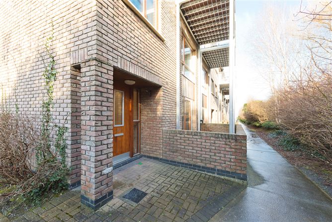 137 Hunters Green, Hunters Wood, Ballycullen, Dublin 24
