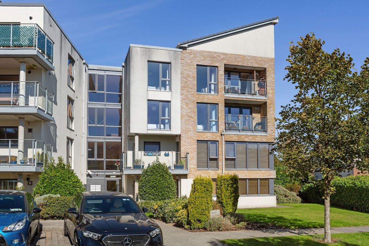 19 Rockbrae Hall, Ticknock Hill, Sandyford, Dublin 18