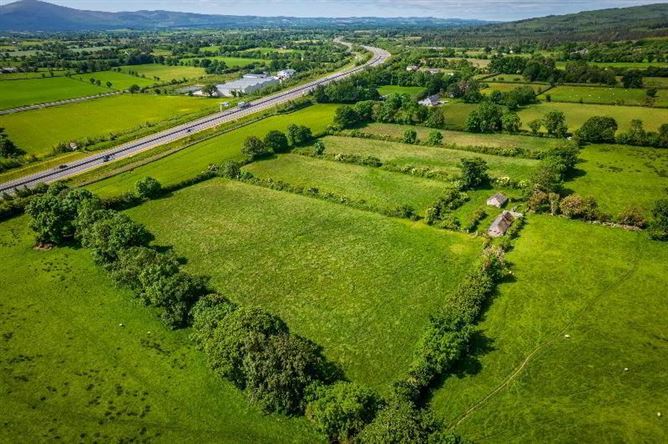 C.8.6 Lands Acres/3, 5 HA & Derelict Cottage, Tincurry, Cahir, Co. Tipperary, Tipperary