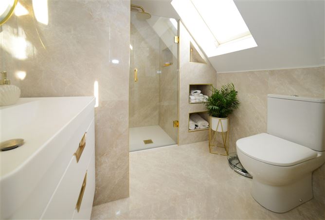 11 Chapelwood View, Hollystown, Dublin
