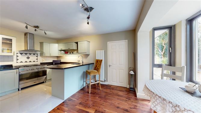 Dove Cottage, Commons Road, Loughlinstown, Dublin 18