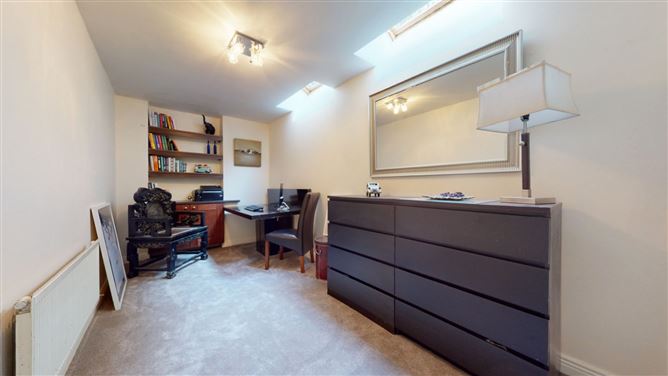 Dove Cottage, Commons Road, Loughlinstown, Dublin 18
