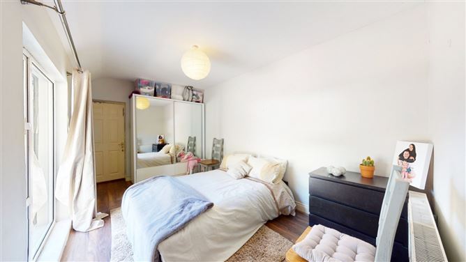 Dove Cottage, Commons Road, Loughlinstown, Dublin 18