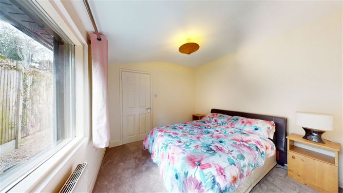 Dove Cottage, Commons Road, Loughlinstown, Dublin 18