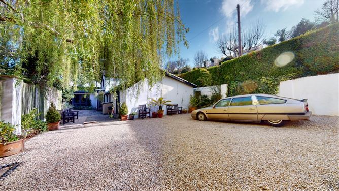 Dove Cottage, Commons Road, Loughlinstown, Dublin 18