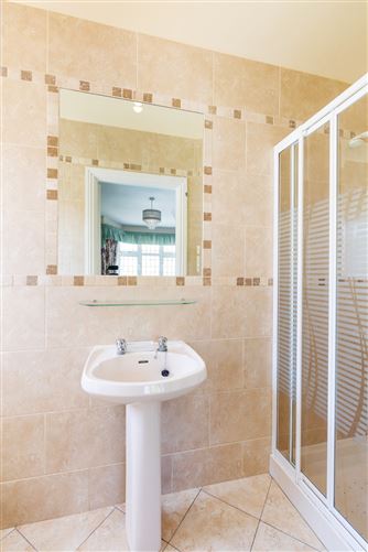 29 Oaktree Grove, Castleknock, Dublin 15