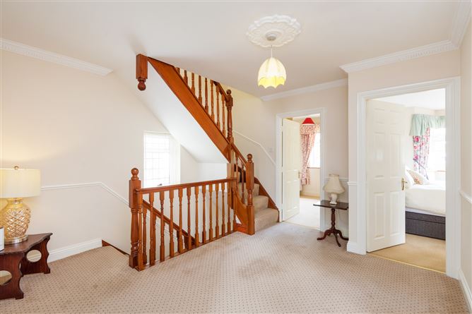 29 Oaktree Grove, Castleknock, Dublin 15
