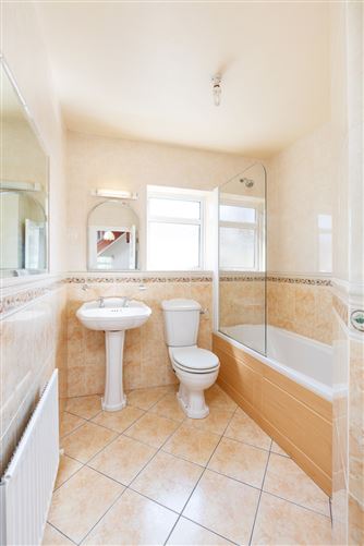 29 Oaktree Grove, Castleknock, Dublin 15