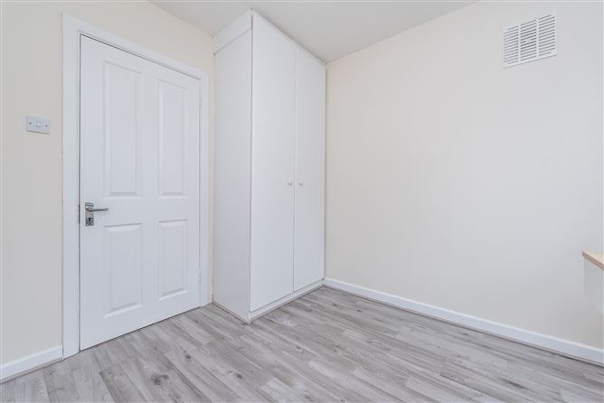 79 Rathcurragh, Green Road, Newbridge, Co. Kildare