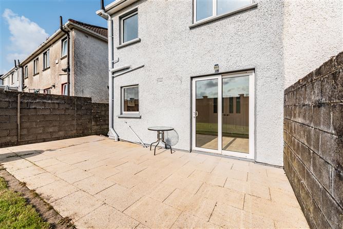79 Rathcurragh, Green Road, Newbridge, Co. Kildare