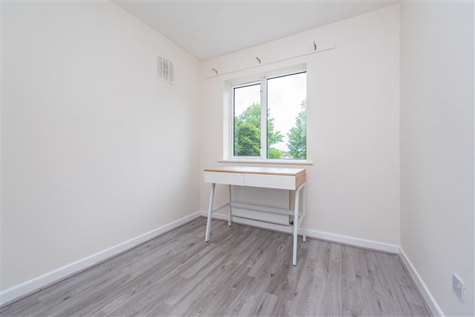 79 Rathcurragh, Green Road, Newbridge, Co. Kildare