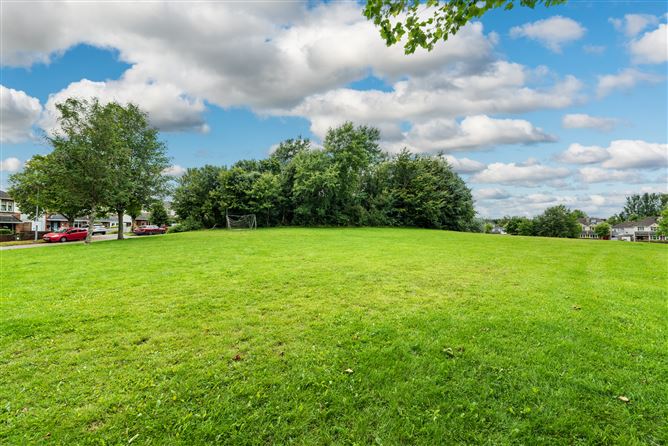 79 Rathcurragh, Green Road, Newbridge, Co. Kildare