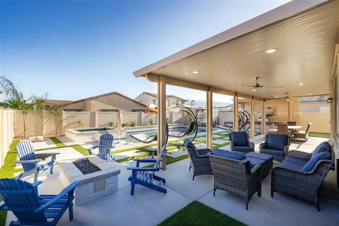 Photo 6 of 10 — Luxe & Light,Coachella,California,USA