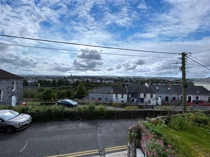 9 Salmon View Terrace, Sundays Well Avenue, Sundays Well, Cork