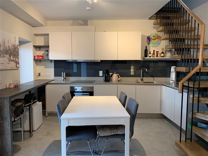  9 Salmon View Terrace, Sundays Well Avenue, Sundays Well, Cork