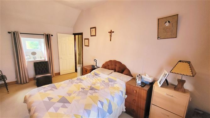 Newbridge Street, Birr, Offaly