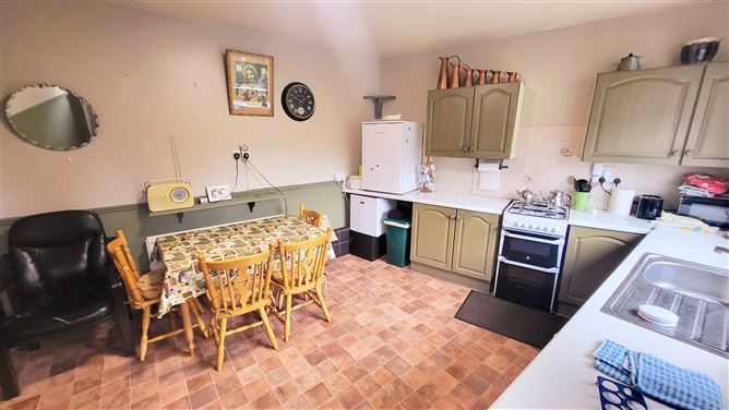 Newbridge Street, Birr, Offaly