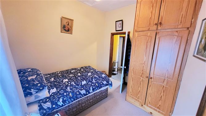 Newbridge Street, Birr, Offaly