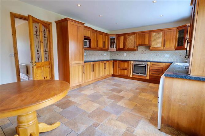 12b Woodfield Drive, Killeline, Newcastle West, Limerick