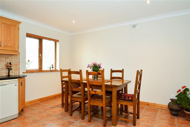 46 Pine Grove, Moycullen, Galway