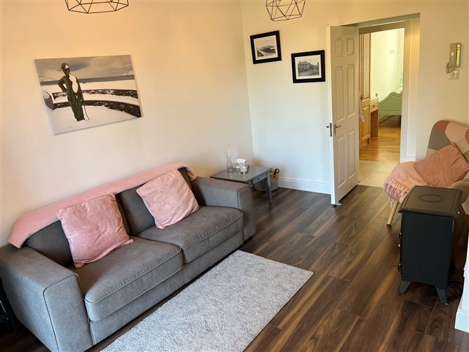 Ref 1186 - Apartment 3, Cable Station, Waterville, Kerry